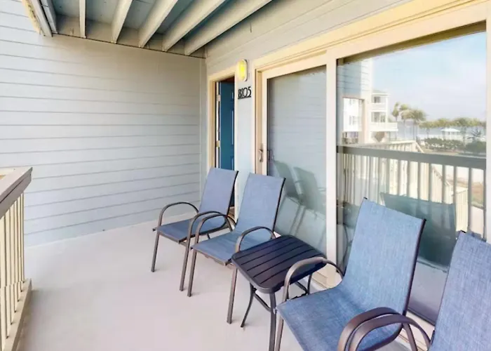 Summer House West